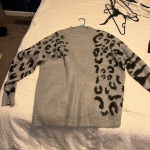 Boutique sweater tunic size medium